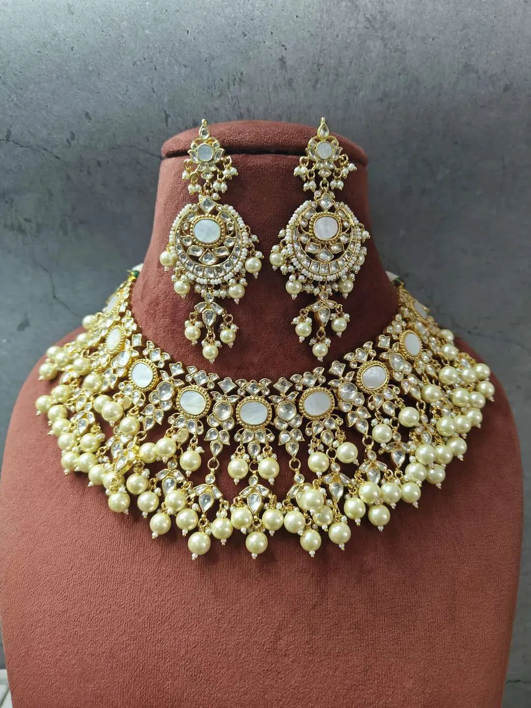 Antique Pachi Kundan Studded Bridal Choker Necklace