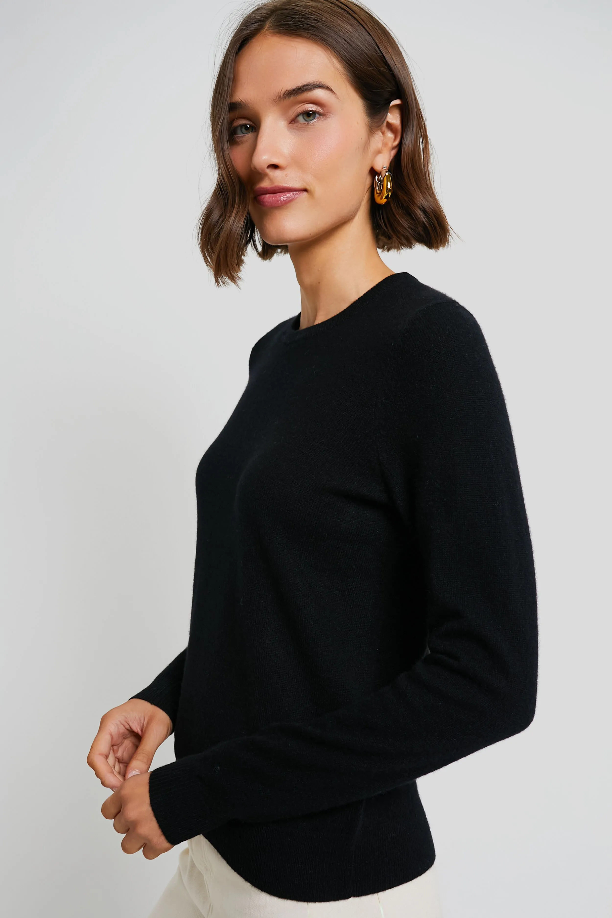 Black Cashmere Crewneck Sweater