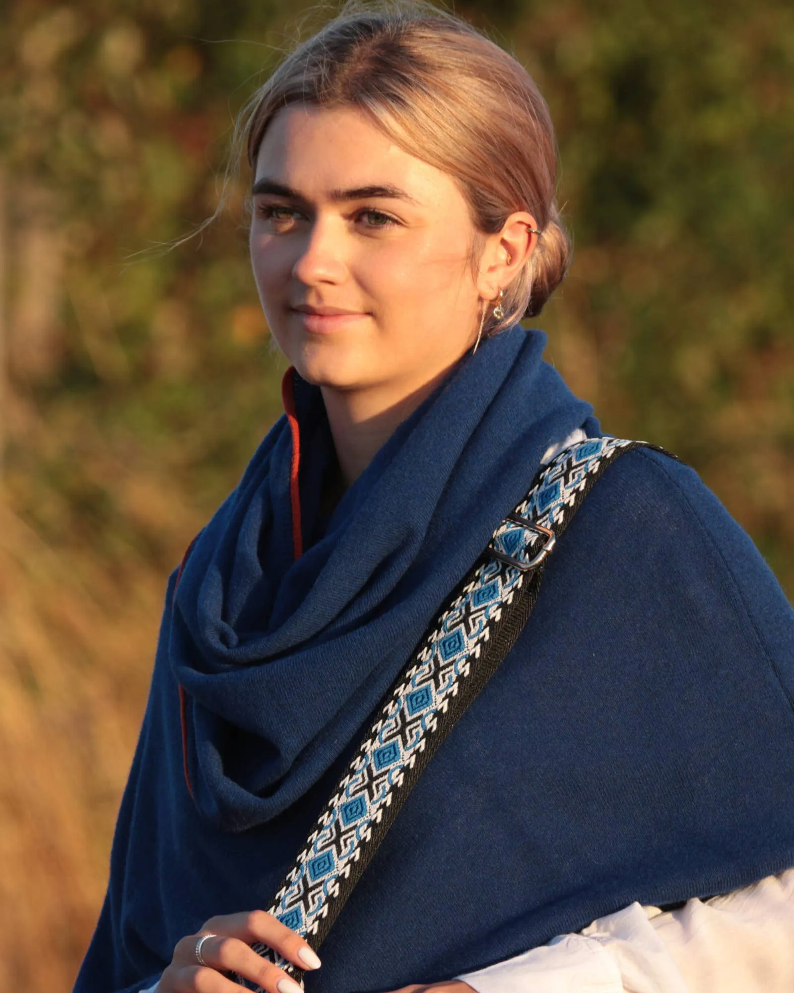 Cadenza Italy Ltd - Cashmere Blend Contrast Edge Snood