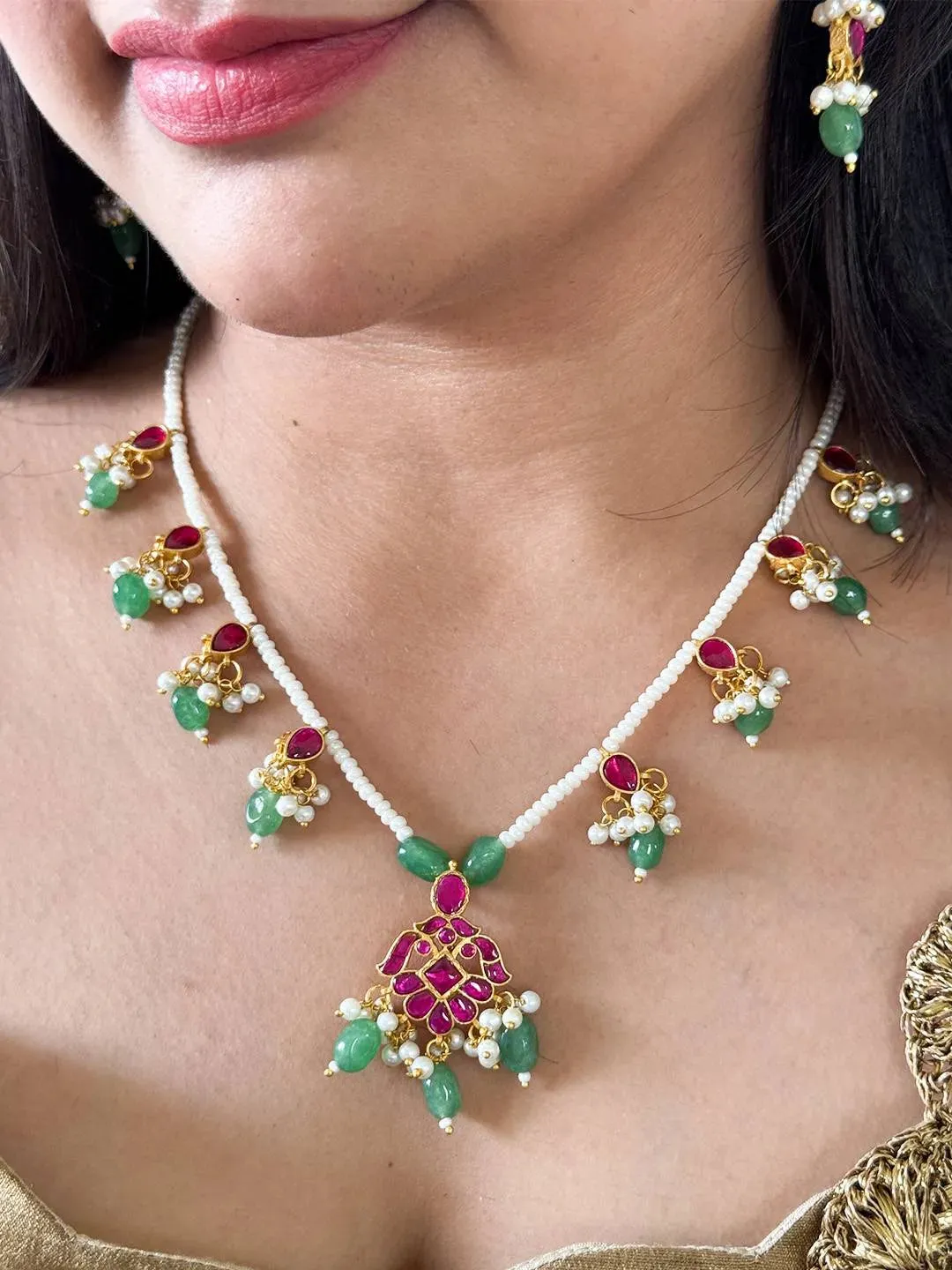 Jadau Kundan Stones Pendant Necklace