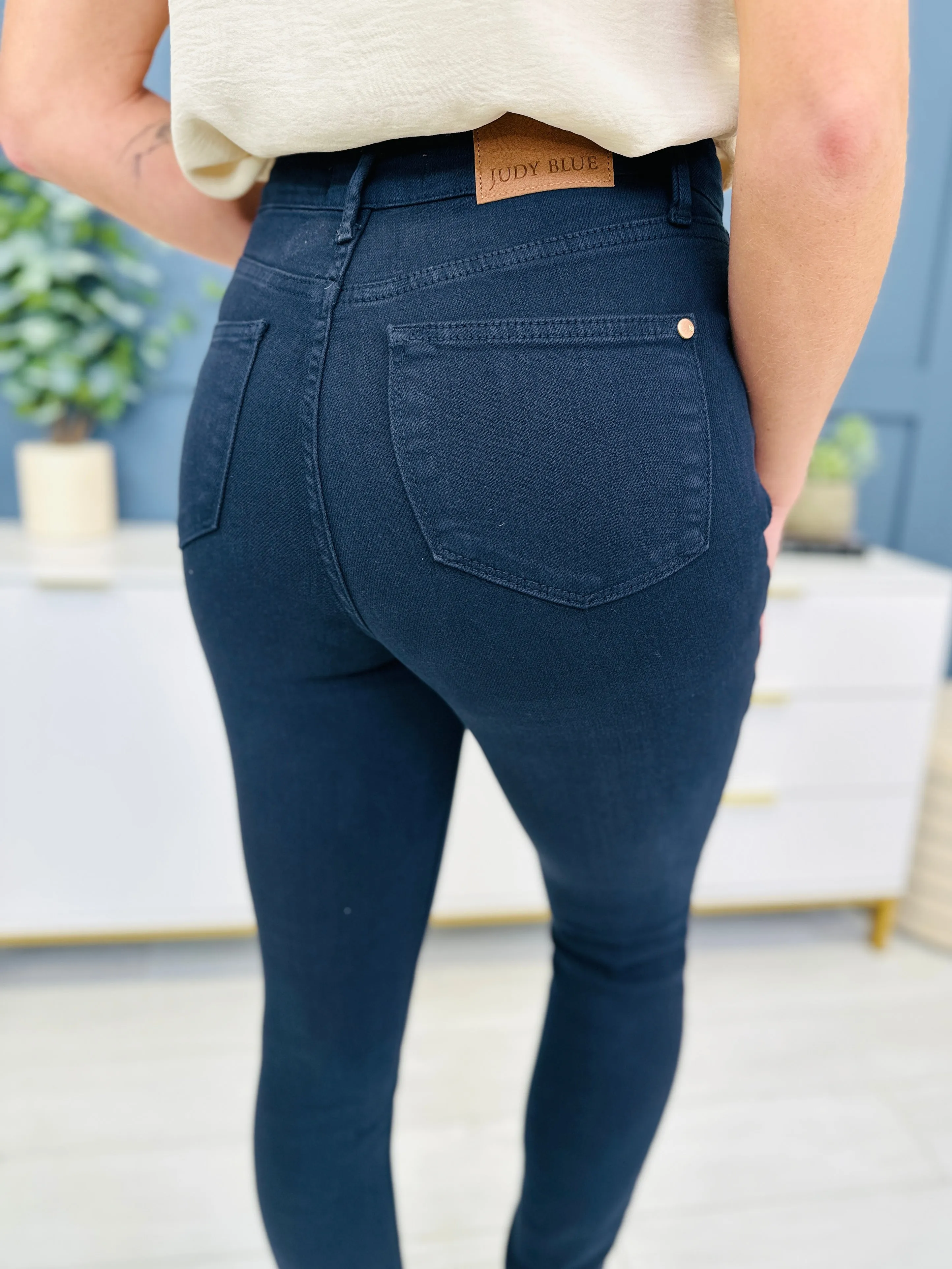 Judy Blue Noticeably Navy Tummy Control Skinny Jeans in Reg/Curvy