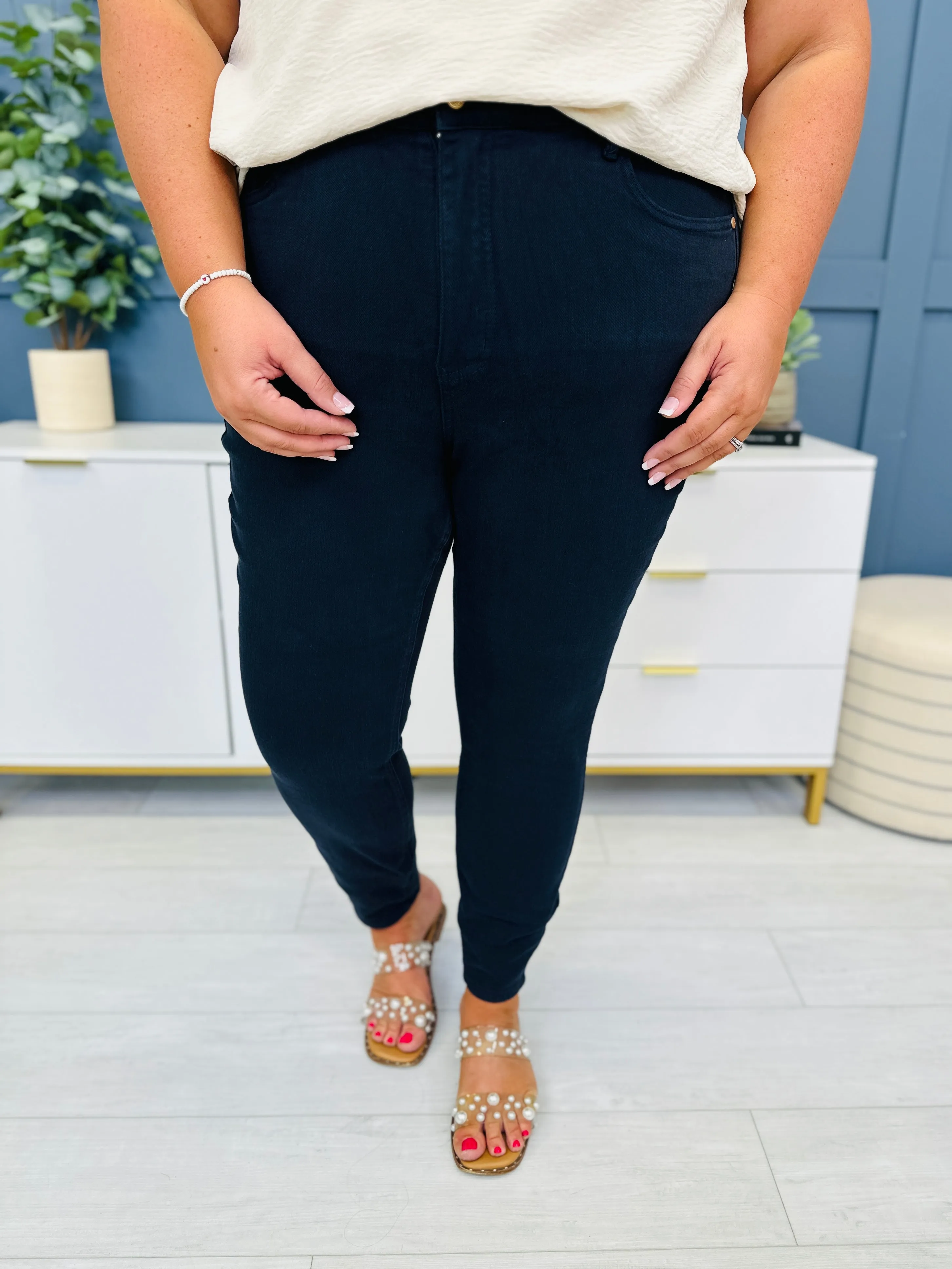 Judy Blue Noticeably Navy Tummy Control Skinny Jeans in Reg/Curvy