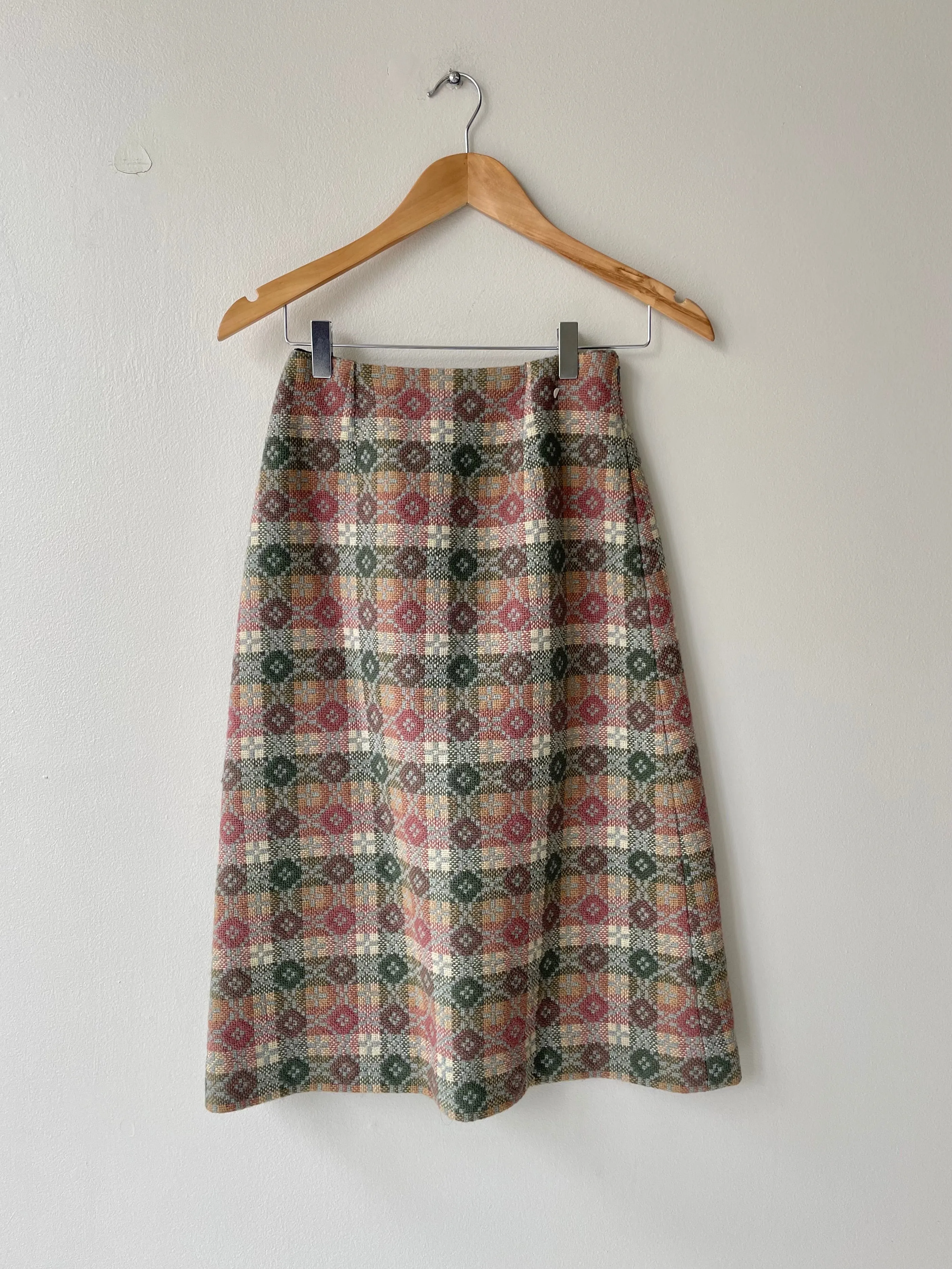 Maeshowe Cape & Skirt