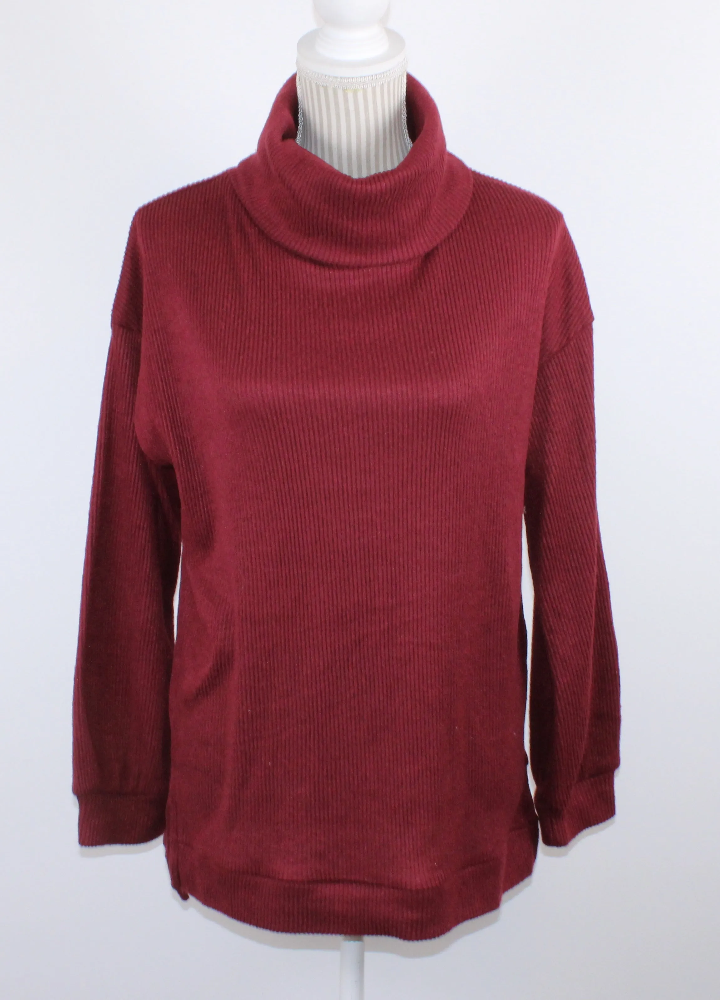 STREETWEAR PLUM TURTLENECK LADIES MEDIUM PRE-LOVED