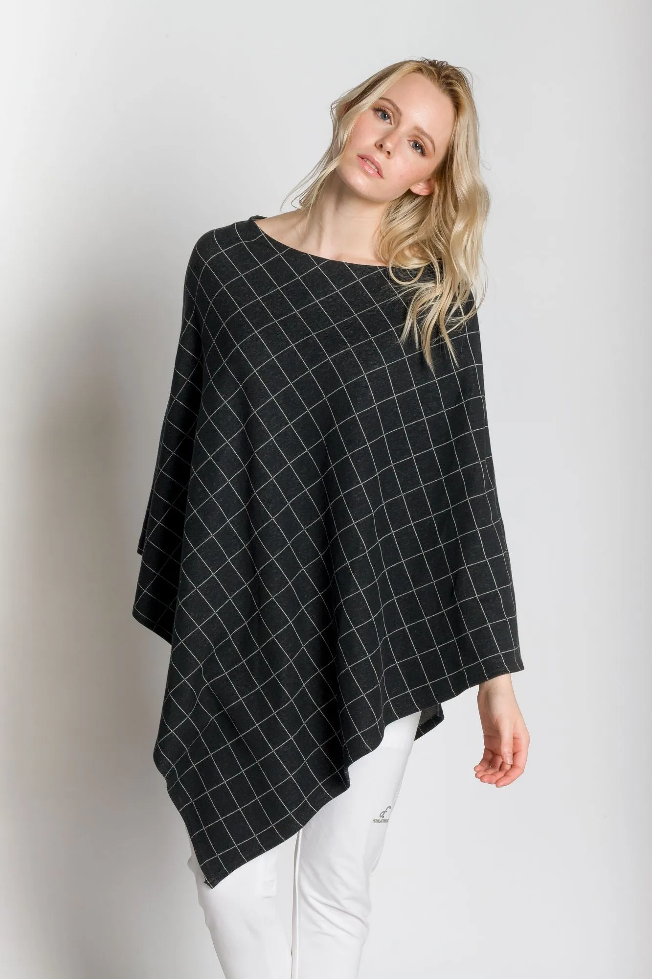 The Women's Wanderer Poncho