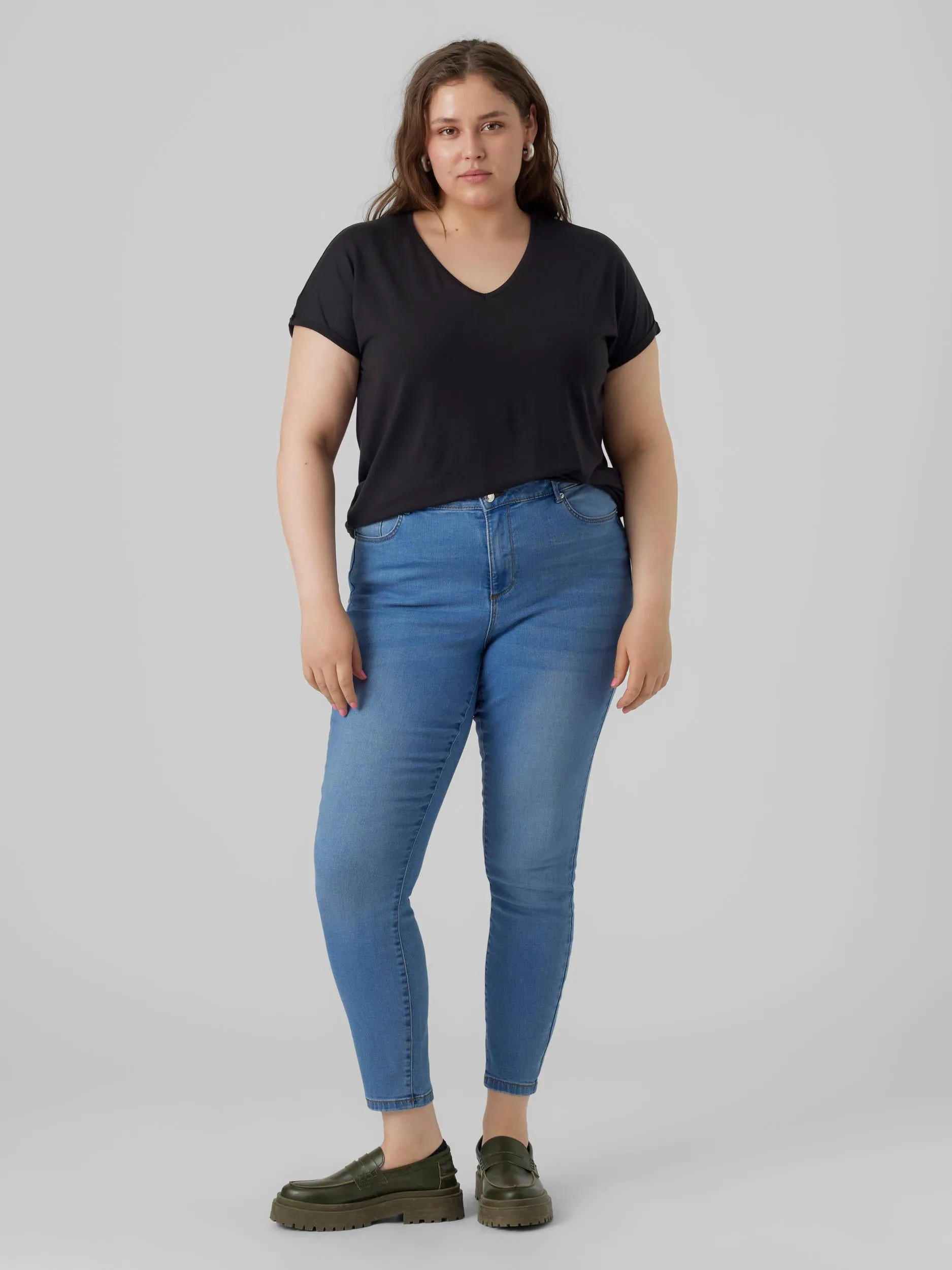 Vero Moda Curve Maya T-Shirt in Black